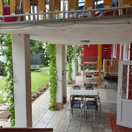 Viola 3* Sturovo